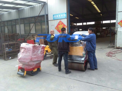 福瑞得機械座駕壓路機，手扶壓路機包裝發(fā)貨